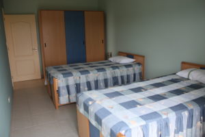 room singles beds
